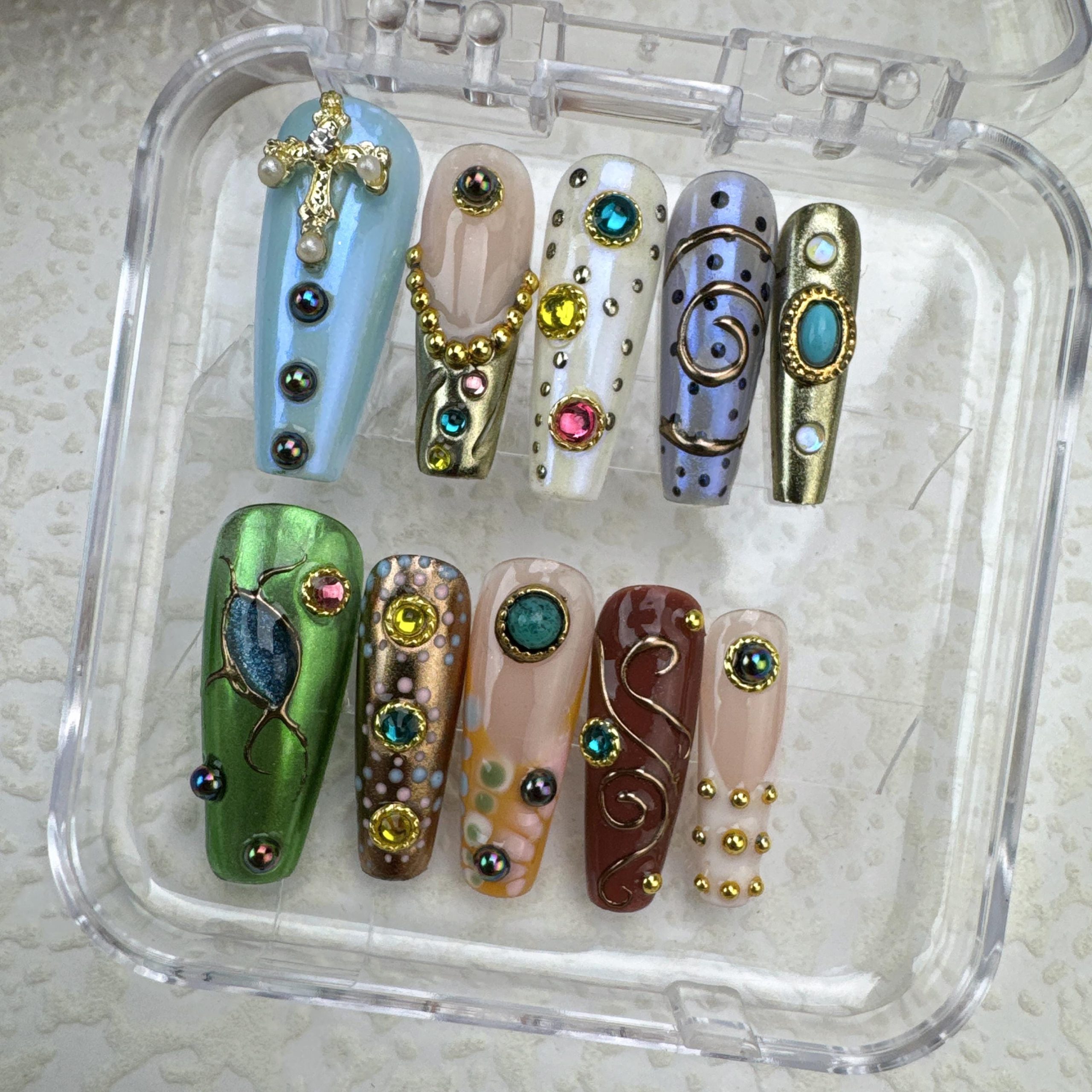 Baroque-style gemstone nail sticker set